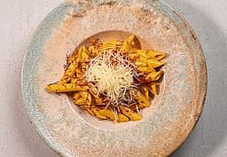 Acılı Cheddarlı Penne